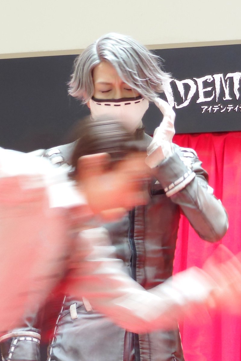 Lily_GR1079's tweet photo. 第五人格アジア大会応援フェスin横浜
2026.09.27ミニステージ①
うるさがるイソップくんと、その前を光の速さで駆け抜けるライリーさん
#第五人格 #第五舞台 #第五人格横浜コラボ https://t.co/2ao9899m57