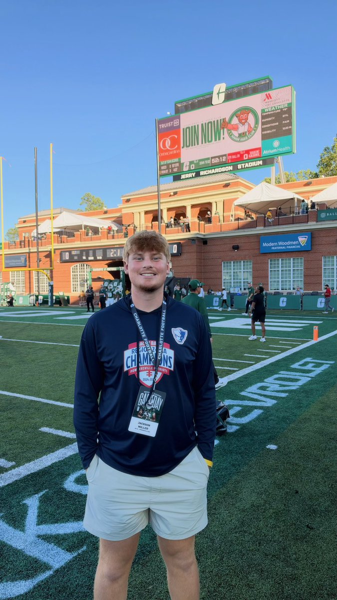 BigRedJax's tweet photo. Had a great time at Charlotte today!!! Loved the atmosphere and the coaches.

@CooperHyatt1 @arudolph53 @CoachClay_CLT @CoachAlbin @CharlotteFTBL @coachhudg @powdersvillefb @CoachRobinBacon https://t.co/J442L3cUdR