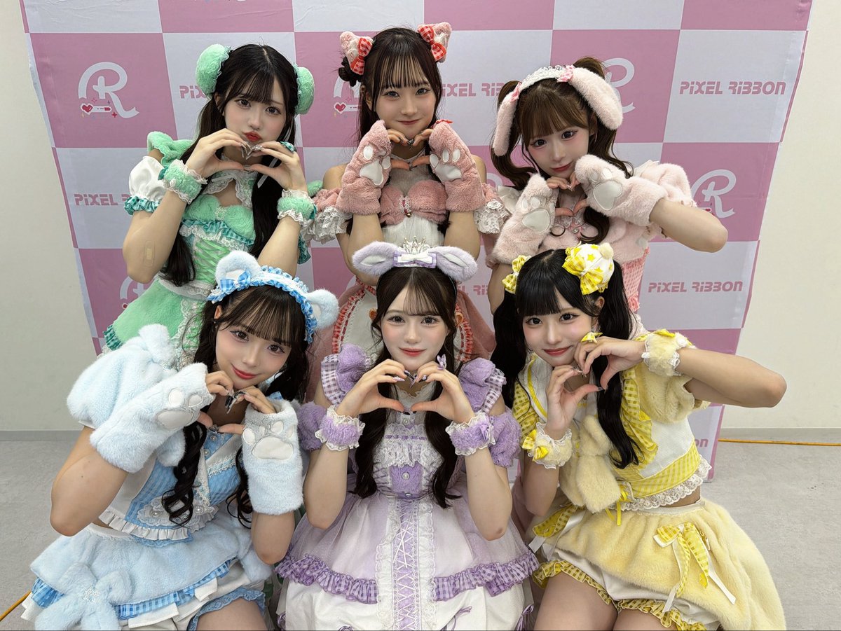 pixel_ribbon's tweet photo. 昨日はFCイベントありがとうございました🎀🫧

今年の夏もたくさん思い出残せたかな？🤲🏻
これからもふぁぼんといっぱい思い出作っていけますように🌼✨✨

#PixelRibbon #ぴくりぼ https://t.co/qnHpfQ1Cl7