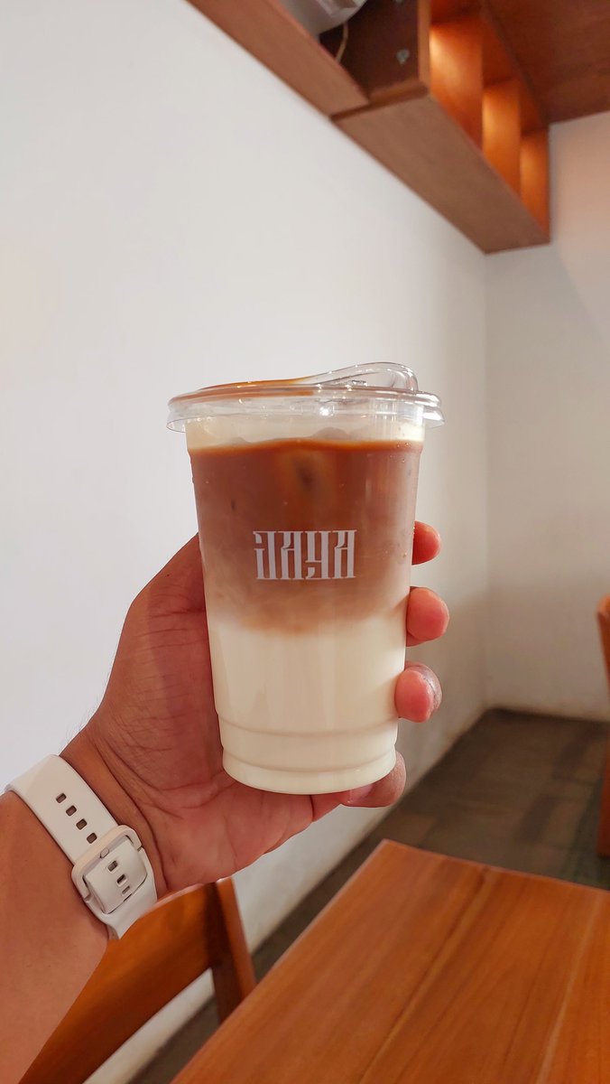 mdzolam's tweet photo. Selalu lewat dago karena ada infused water free🤭🙏🏻 https://t.co/k1sUKCe6G4