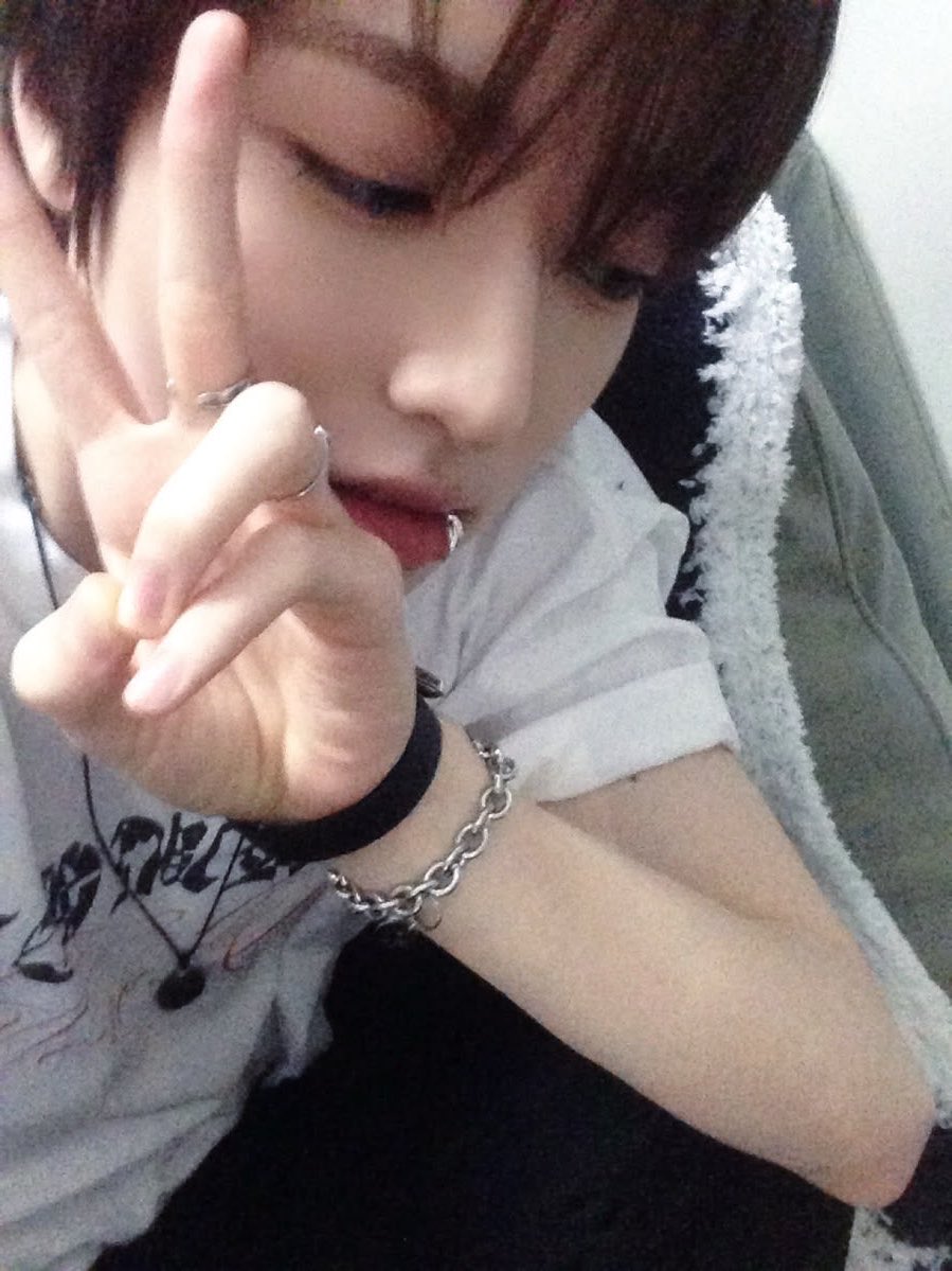 3geiop's tweet photo. 약간 그 시절 감성 https://t.co/vpHtwQsKWN