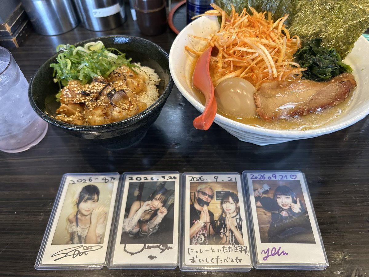 26x2he's tweet photo. 本日のライブ成功&amp;回復祈願🍜 https://t.co/m3yLqVCZbt