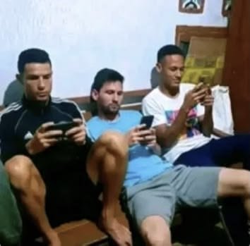 vzchuuz's tweet photo. sdd d fica assim c meus primo https://t.co/9heLyqc9Fl