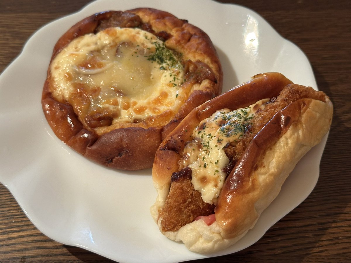 Nelson_lunch's tweet photo. ネルソン・ランチ
（グルメコロッケサンドとてりやきチキン） https://t.co/uO9651oruc