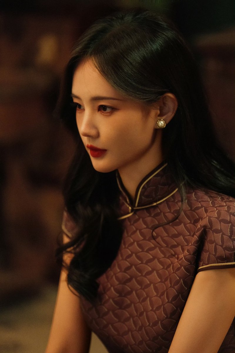 mcg_cg's tweet photo. Jiang Feiyan’s words are all a disguise, she trusts no one but the game she is in. #LiYitong #AProphet https://t.co/CNsHgHmdko