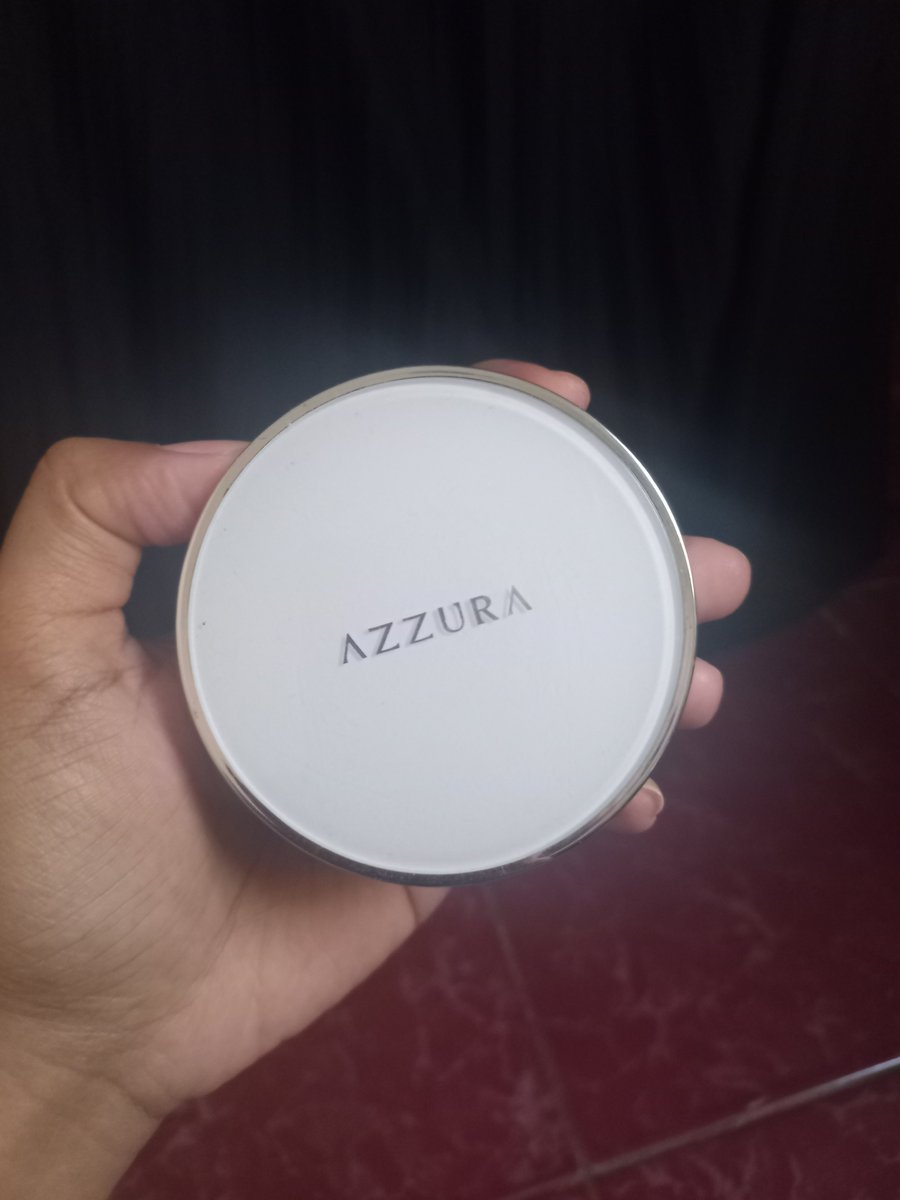 cuminnt's tweet photo. 🌸 Powder foundation azzura
– shade 02 (natural)
– baru di pakai 1x
– terlalu abu pas aku pakai
– exp masih lama

💸 15k https://t.co/VzDwfbfVn5