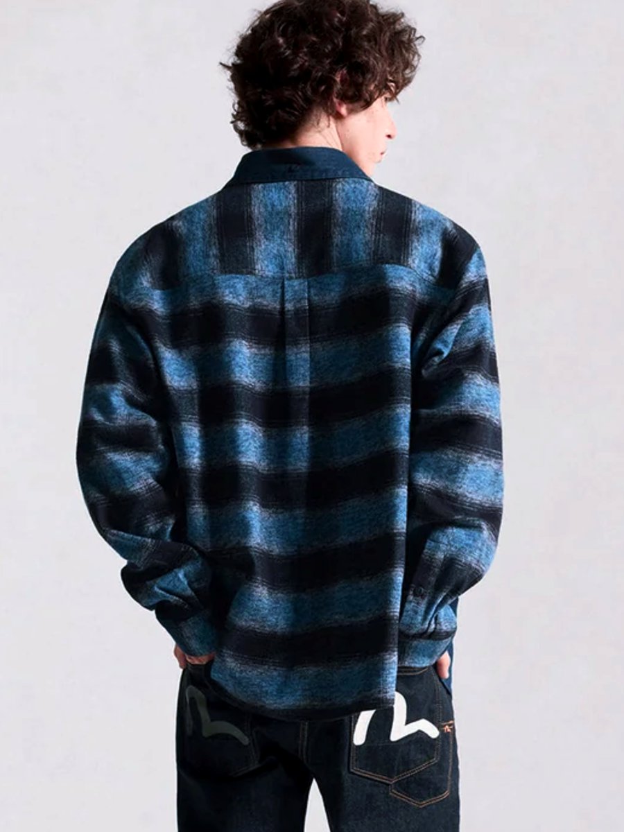 JShuai99ds's tweet photo. Tian Xuning’s puwsee club members might wanna get some glasses so they can see clearly. If you wanna create rumors abt Ziyu, at least be smart enough to use ur brain & some actual skills. Don’t just be pulling random shit outta ur pig’s stinky ass. ZIYU IS WEARING THIS SHIRT. Fcking idiots. 🤡Seriously how can one fandom be full of this many dumbfcks? 😂 Try harder biaches😎
And since y’all clearly have so much free time, help me find that one elevator vid where ur stinky pig puts his hand underneath his co-star’s shirt.🤭elevator door opened n bro was shocked.. lol..not talking about silent wife drama.. My hands are itching to make an HD version of it. Help pls. Thanks...😊