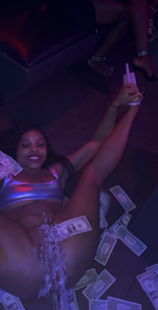 kkkloudithedon's tweet photo. #chicago 🛫  #miami #stripper  #miamigirl https://t.co/GyuMvAs6TE