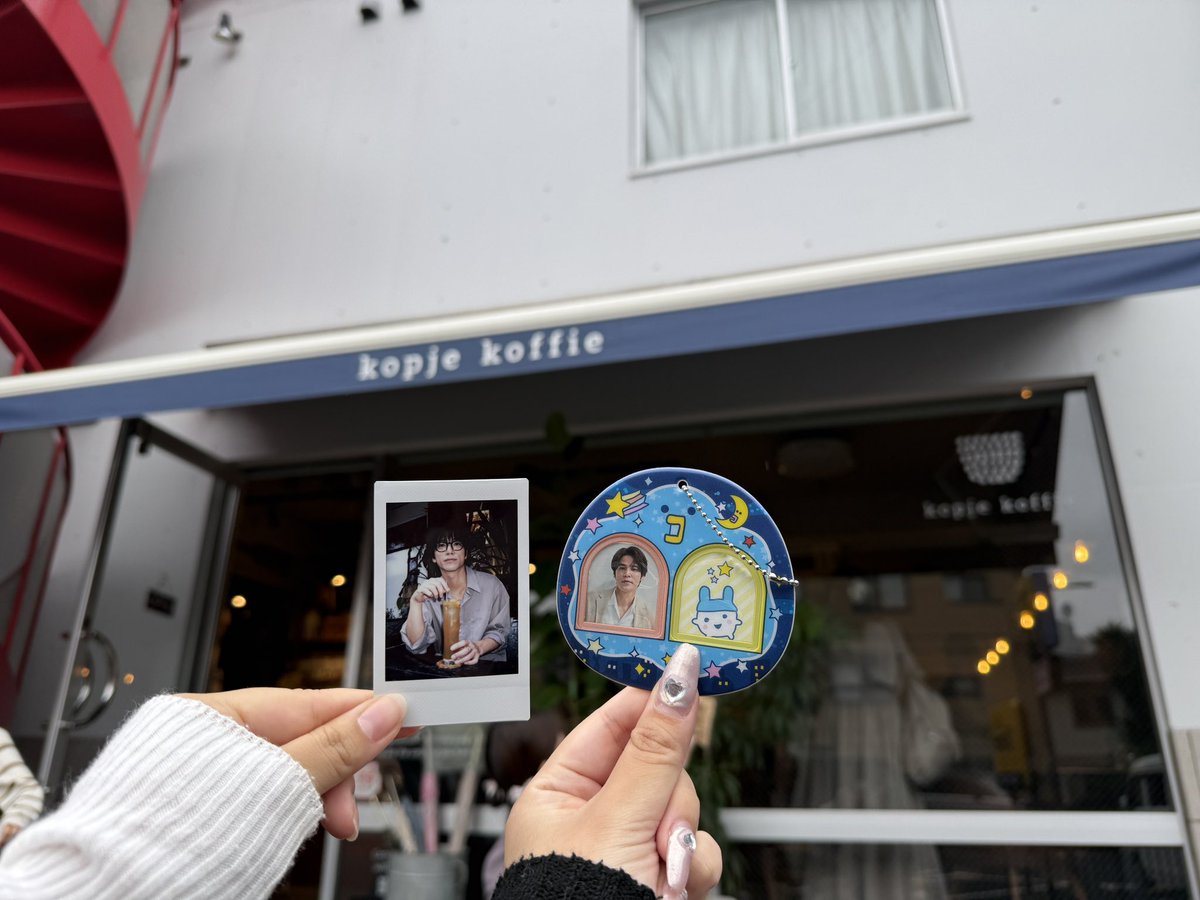 shukipi______'s tweet photo. 奥谷さんのカフェイベント1部と4部に参加してきました☕
素敵な雰囲気のカフェでドリンクも軽食もとっても美味しかった✌🏻
奥谷さん初めましてだったんだけどおひとりで1時間しっかりイベント回せるのすごすぎて神✨ずっと楽しかったし色んなことも知れた👏🏻なによりもおいちひろ👍🏻が良すぎた🤩一緒に来てくれたはーちさんちいごんありがとう💖
素敵な方のイベントに来れて本当に幸せでした🙂‍↕️10月の舞台もとっても楽しみです🎶🎶🎶