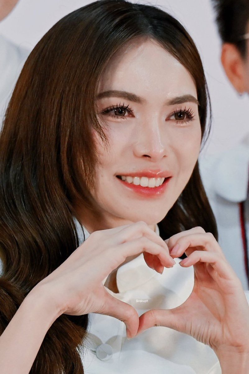 Mampat735494's tweet photo. วัยเด็กก็มีแววความน่ารัก สดใสแล้วนะ

PRECIOUS TIME CHARLOTTE27
#ชาล็อตออสติน #CharlotteAustin
@itscharlotty https://t.co/3M2UYJASLT