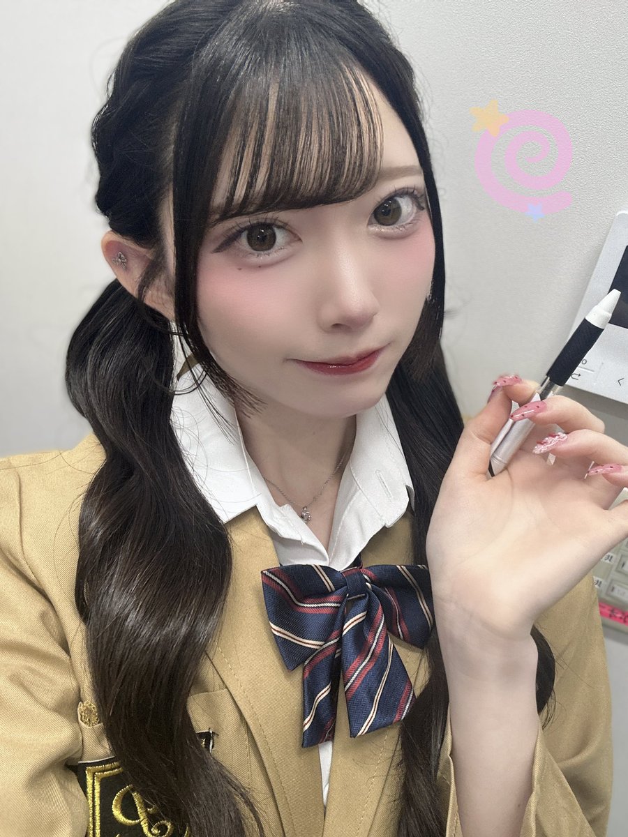 yui_kirafore's tweet photo. 勉強なんてどうでもいいから、君のこと教えて♡ https://t.co/8TM1ja1KNF