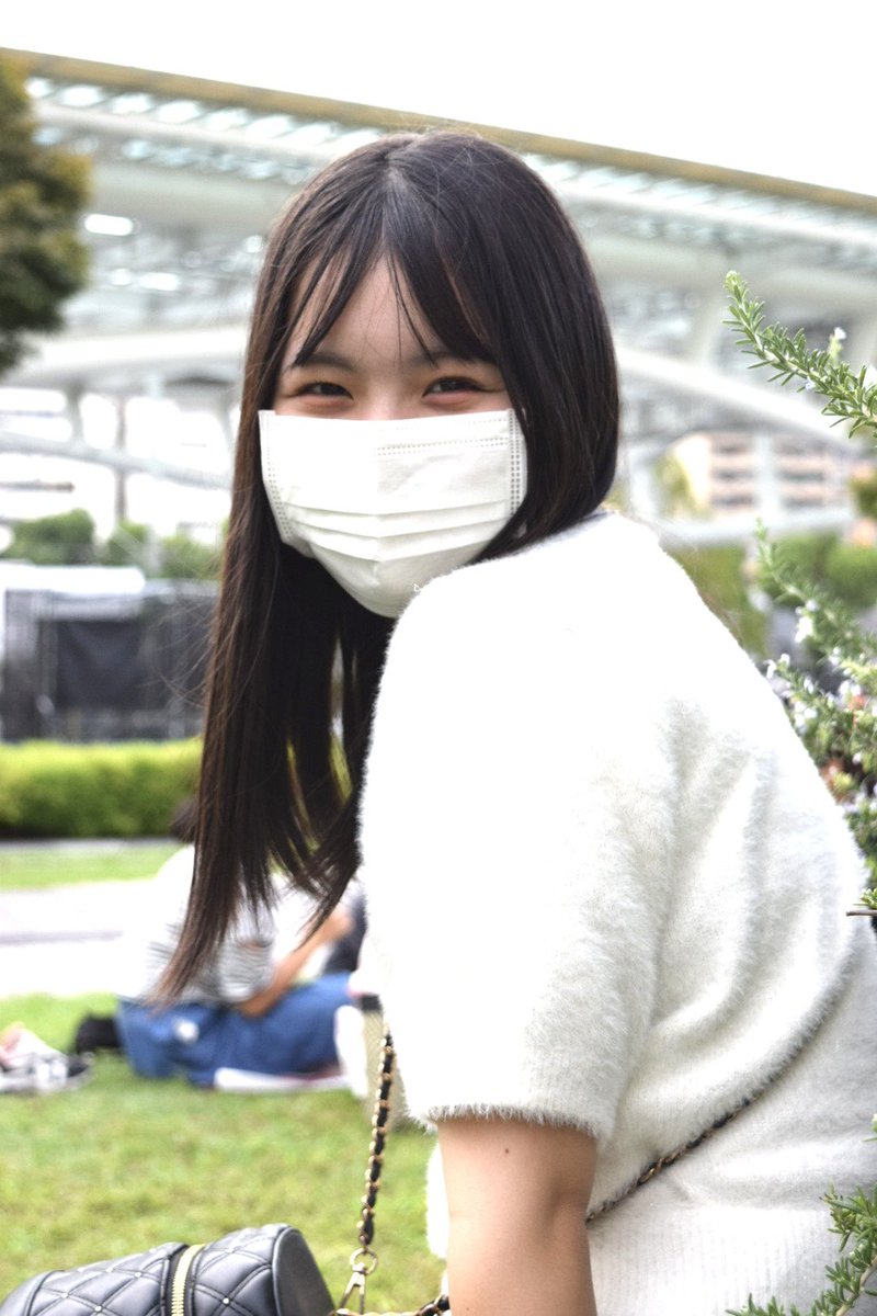 PAN53635249's tweet photo. 笑顔がいいし元気だし、とにかくポーズを取るのがうまくて
すごくかわいい💚

この若さにして天才的だな、、、

撮っててものすごく楽しかったよ！
はんちゃん💚

マスク😷を取れるようになったらまた撮りたい！！
#ロザリオクロス
#世良絆花
#はんちゃん
#ロザリオクロス名古屋遠征
#名古屋お散歩撮影会
#名古屋栄オアシス21