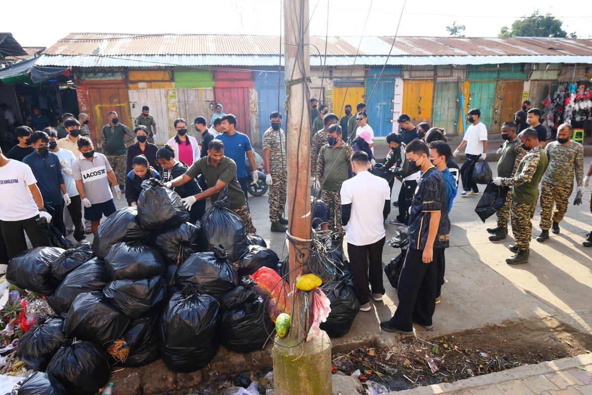 86Bncrpf's tweet photo. On 27 Sept 2026, under the supervision of  Commandant, 86 Bn CRPF,  as a part of the nationwide Swachhta Hi Seva campaign, the 86 Bn CRPF in collaboration with  SAI,Takyelpat  and For Better Kangleipak, organized a Mass Cleanliness Drive in  the area of IMA MARKET,Imphal,Manipur. https://t.co/BvFA06PSXz