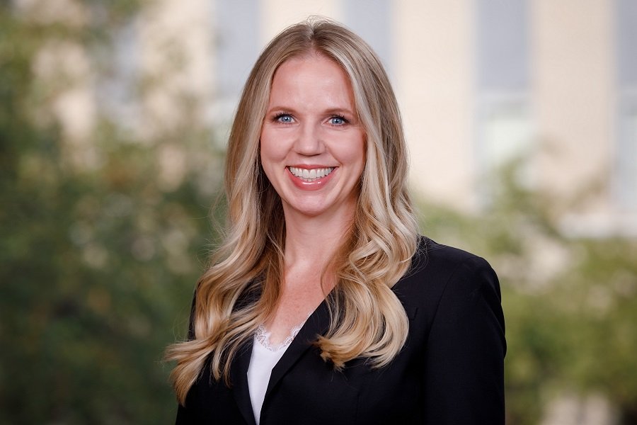 UNMCMovementDis's tweet photo. ✨️ Dr. Amy Hellman ✨️

Associate Professor of #Neurology at UNMC

Director, @HDSA Center of Excellence in Omaha

Joined 2013

🧠 Residency at @ucdavisneuro 
👋 Fellowship @UofPenn 

📖 Passionate about #HuntingtonDisease and #Chorea https://t.co/y1ScWw1Jwt