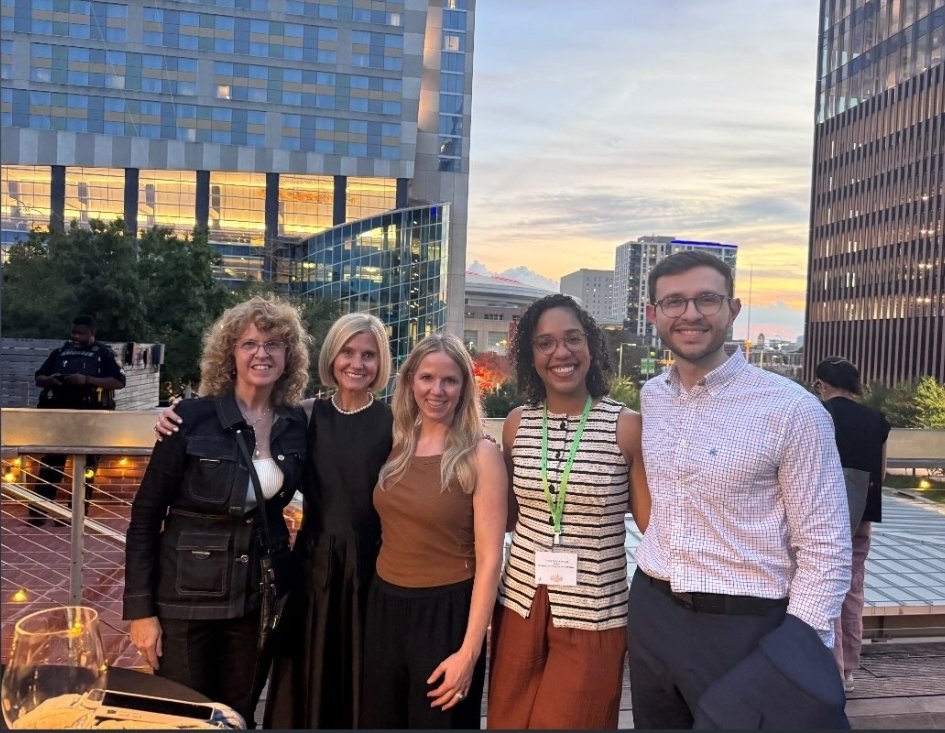 UNMCMovementDis's tweet photo. ✨️ Dr. Amy Hellman ✨️

Associate Professor of #Neurology at UNMC

Director, @HDSA Center of Excellence in Omaha

Joined 2013

🧠 Residency at @ucdavisneuro 
👋 Fellowship @UofPenn 

📖 Passionate about #HuntingtonDisease and #Chorea https://t.co/y1ScWw1Jwt
