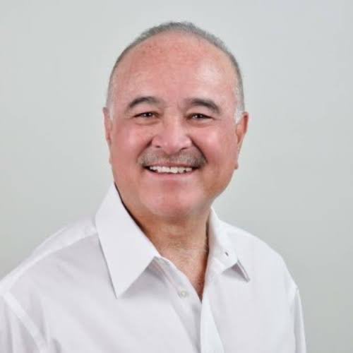 Marimarfgp's tweet photo. Llevar por carretera, en un recorrido de 2,790 km, a Ernesto Ruffo, un hombre de 74 años de edad enfermo que requiere apoyo de un respirador, con prótesis en cadera, débil por un encierro de más de dos meses, en un vehículo de la GN, confirma que CSP es una hija de pvta. https://t.co/oUnBymF0Ce