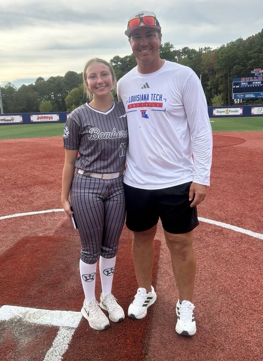 AnabelleJ_18's tweet photo. Always grateful for the opportunity to get on the field at @LATechSB!! 
Thank you so much @la_techSBCoachT and @TKrobetzky for another amazing camp! 
And I had a blast with my girl @alantrip2029!!! 
💙🐶❤️
#HBTD
@LABombersNob 
#bluebloods
#bombernation https://t.co/v55mHLg7gt