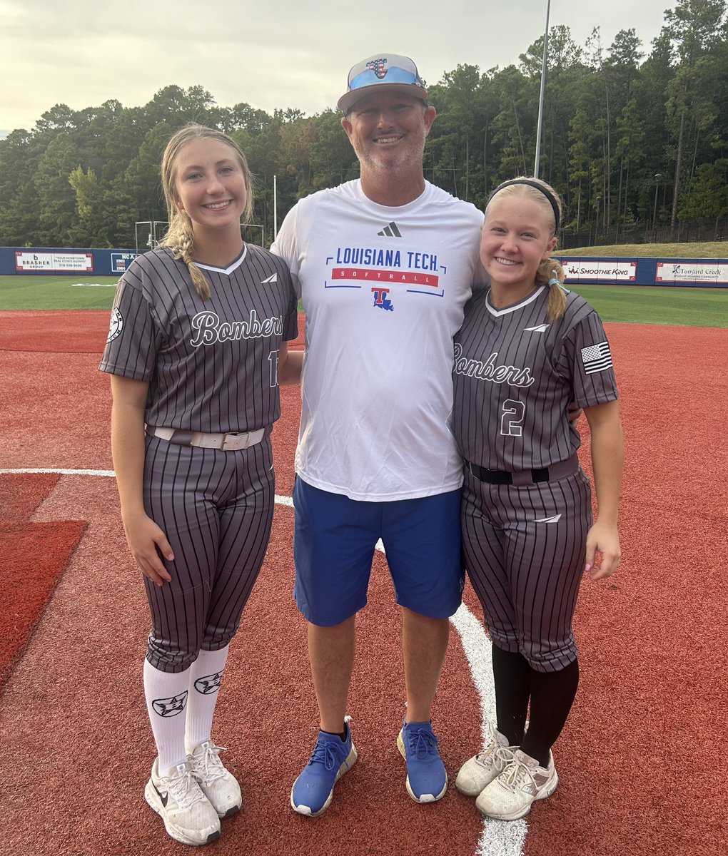 AnabelleJ_18's tweet photo. Always grateful for the opportunity to get on the field at @LATechSB!! 
Thank you so much @la_techSBCoachT and @TKrobetzky for another amazing camp! 
And I had a blast with my girl @alantrip2029!!! 
💙🐶❤️
#HBTD
@LABombersNob 
#bluebloods
#bombernation https://t.co/v55mHLg7gt