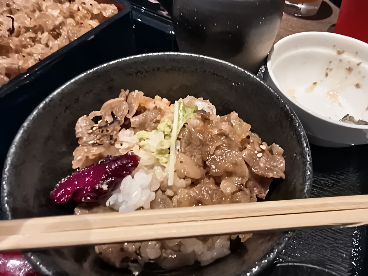 juza369daru's tweet photo. 甲賀市の焼き肉ひつまぶしうし福
近江牛を満喫
旨すぎる贅沢😋

是非その口でご賞味あれ！
ニンニン🥷

#情熱甲賀PR #情熱防災防犯フェス2026 #情熱クラブ #甲賀市 #うし福　
#近江牛 https://t.co/zpOA9sTi8R
