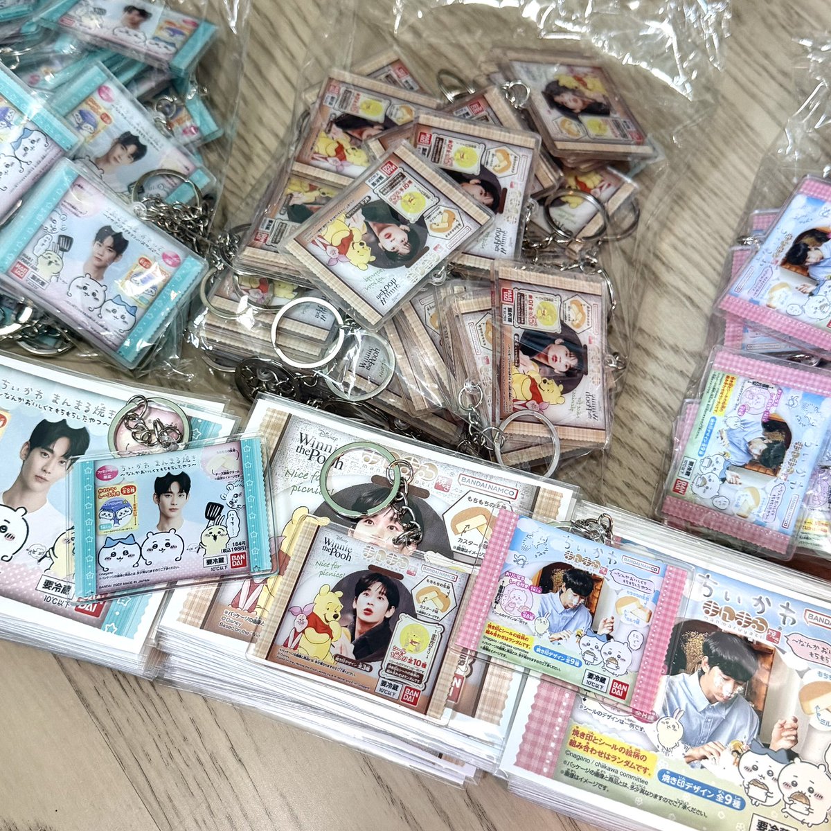 216orbit's tweet photo. See you in Manila on Oct 2 🇵🇭
Some little giveaways for the day😋 https://t.co/Z4yYepKLs9