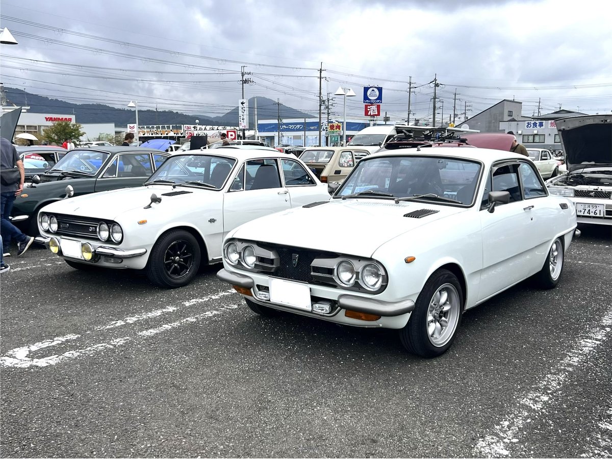 BMW528iz's tweet photo. 滋賀県長浜市
北近江リゾート

クラシックカーフェスティバル＆
いすゞ＋スバルミーティング 2026

天気は何とか降らずに持ち堪えました❗️ いすゞ＋スバル以外も来ていました😊。超レアなヴィークロスが並びました。似た色ですが、微妙に違う色でした。 https://t.co/I6BX6LeVLR
