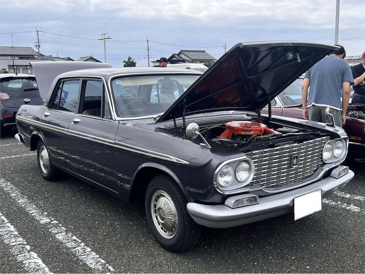 BMW528iz's tweet photo. 滋賀県長浜市
北近江リゾート

クラシックカーフェスティバル＆
いすゞ＋スバルミーティング 2026

天気は何とか降らずに持ち堪えました❗️ いすゞ＋スバル以外も来ていました😊。超レアなヴィークロスが並びました。似た色ですが、微妙に違う色でした。 https://t.co/I6BX6LeVLR