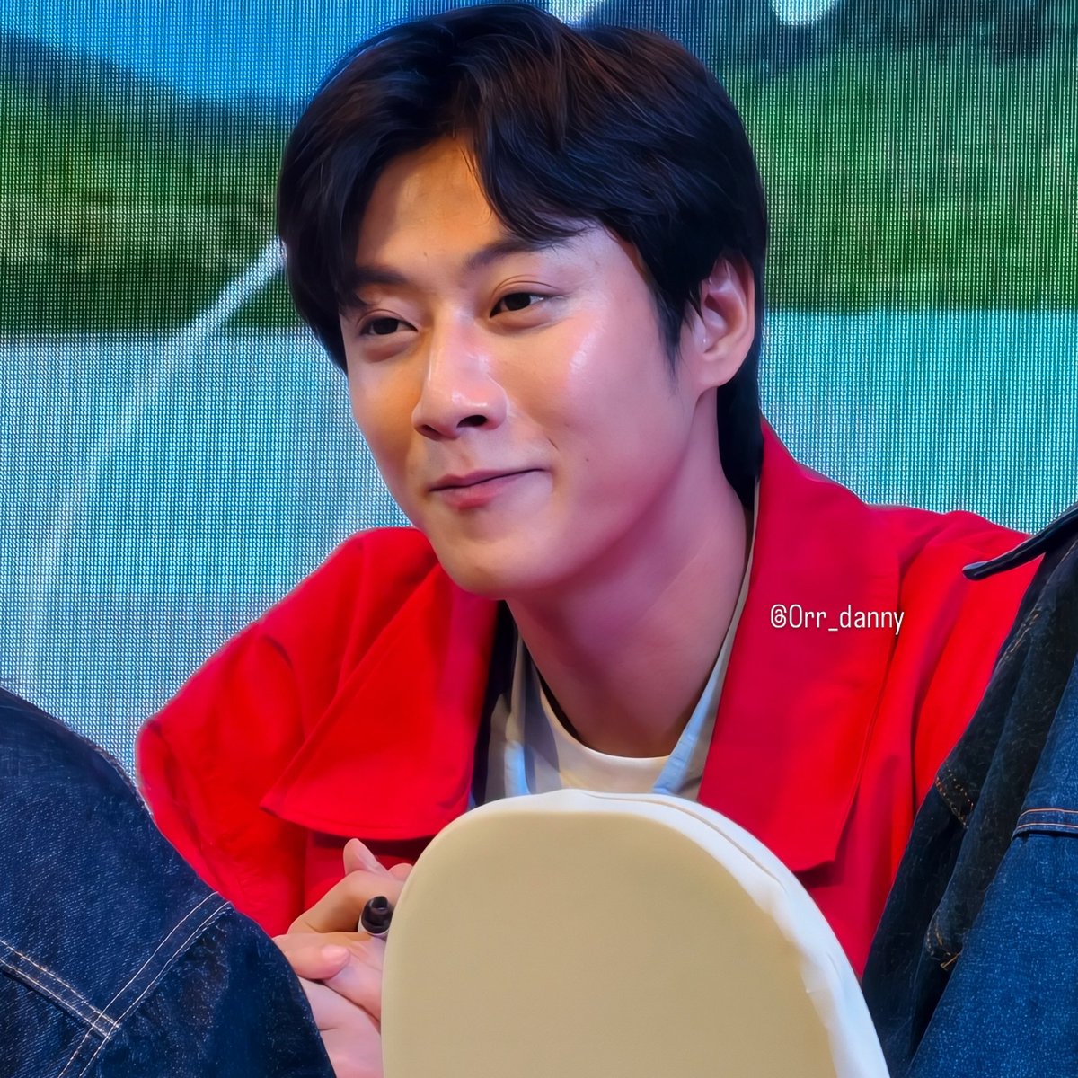 Orr_dannyy's tweet photo. อันนี้รูปพี่จอง

#OurLittleJourney
#OurLittleJourneyPhotobook
#OURLITTLEJOURNEYPressConferenceFansign
#AGAVONDEntertainment
#AGAVONDCompany
#AGAVOND #พี่จอง #คัลแลน #น้องแดน #จูดี้ https://t.co/9dzbX4SL0H