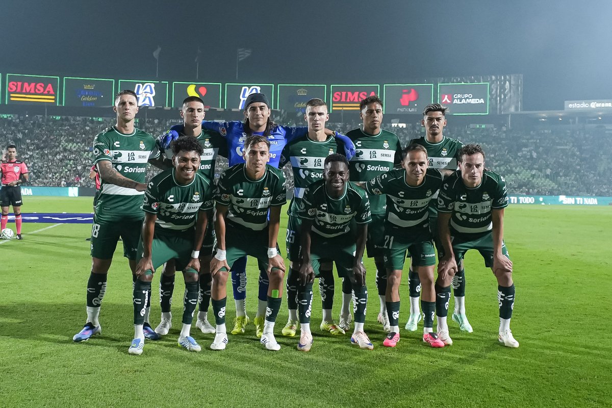 LigaBBVAMX's tweet photo. ⏱️ 30' ¿Sabías qué...? 📚
Santos y Pachuca se han enfrentado 70 veces en la Liga BBVA MX, Pachuca ganó 26 por 22 de Santos y 22 empates.
Info: @osigs
@ClubSantos 0-0 @Tuzos ⚔️🆚🦫
#LaLigaDeLaAfición✨ | #J10 | #SANPAC | #AP26 https://t.co/UvnUcF8zUF