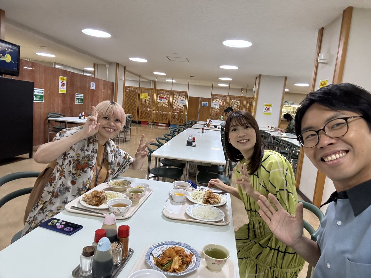 kankan551515's tweet photo. 本日のアンコール放送をもちまして、『盤上のボルダリング』半年間の講座が終了しました。ご覧いただいた皆さま、本当にありがとうございました☺️

囲碁とボルダリングという、これまでにないテーマ。最初はうまくお伝えできるか不安もありましたが、いつも自然体で笑顔が素敵なあやちゃん先生、明るくどんな話題にも応えてくれるコモクちゃん、そして温かく支えてくださったスタッフの皆さんのおかげで、楽しく走り切ることができました✨
あやちゃん先生、コモクちゃんとの3人の絡みが毎回楽しかった！😆

10月からは、横塚八段とあやちゃん先生の新コンビによる『リッキーの事件簿』が始まります！ 引き続き『囲碁フォーカス』を楽しんでいただけたら嬉しいです。

半年間、本当にありがとうございました！
#囲碁フォーカス　#盤上のボルダリング