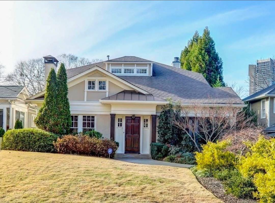 Brock_a_dile's tweet photo. And here is his house https://t.co/jYtFtbkuYI