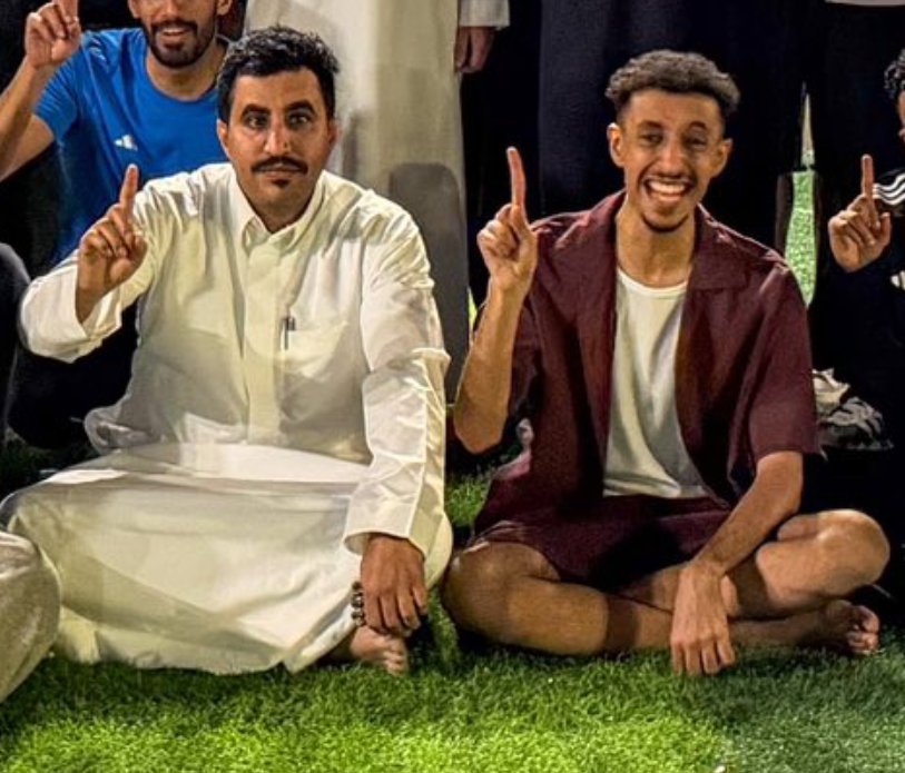LSabha70116's tweet photo. @Drb7h1 @TeamFalconsGG @Bo3omar22 ما اظن 😂❤️ 
كل الحب و الاحترام ل طبلوا و ايمن ❤️🤍
@16bl_o @AymnSatam https://t.co/Qt9WaUIPJ5