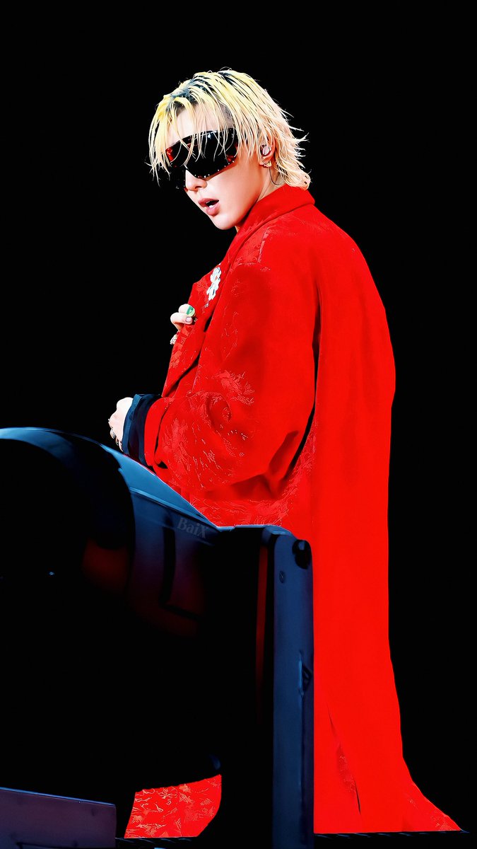 BaiX08180928's tweet photo. #GDRAGON https://t.co/KemqMfWpZM