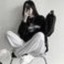 irglYardmc's tweet photo. 診察室で、父親が言った。
「弱いところを子どもに
見せちゃいけないと思ってました」
働いて、家族を守って、
弱音だけをずっと飲み込んできた。
周りは「夜は元気なんだから甘えでは」と言う。
人生は一度止まっただけで終わらない。
終わるのは、
壊れてもなお止まれなかったときだ。 https://t.co/nDDvBN9fPL