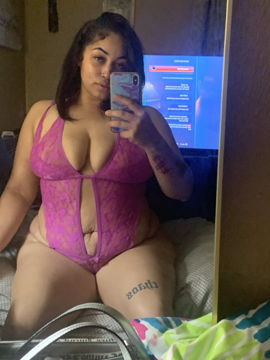 BaddestMuva4u's tweet photo. Cum here baby https://t.co/s52CV2LnZx
