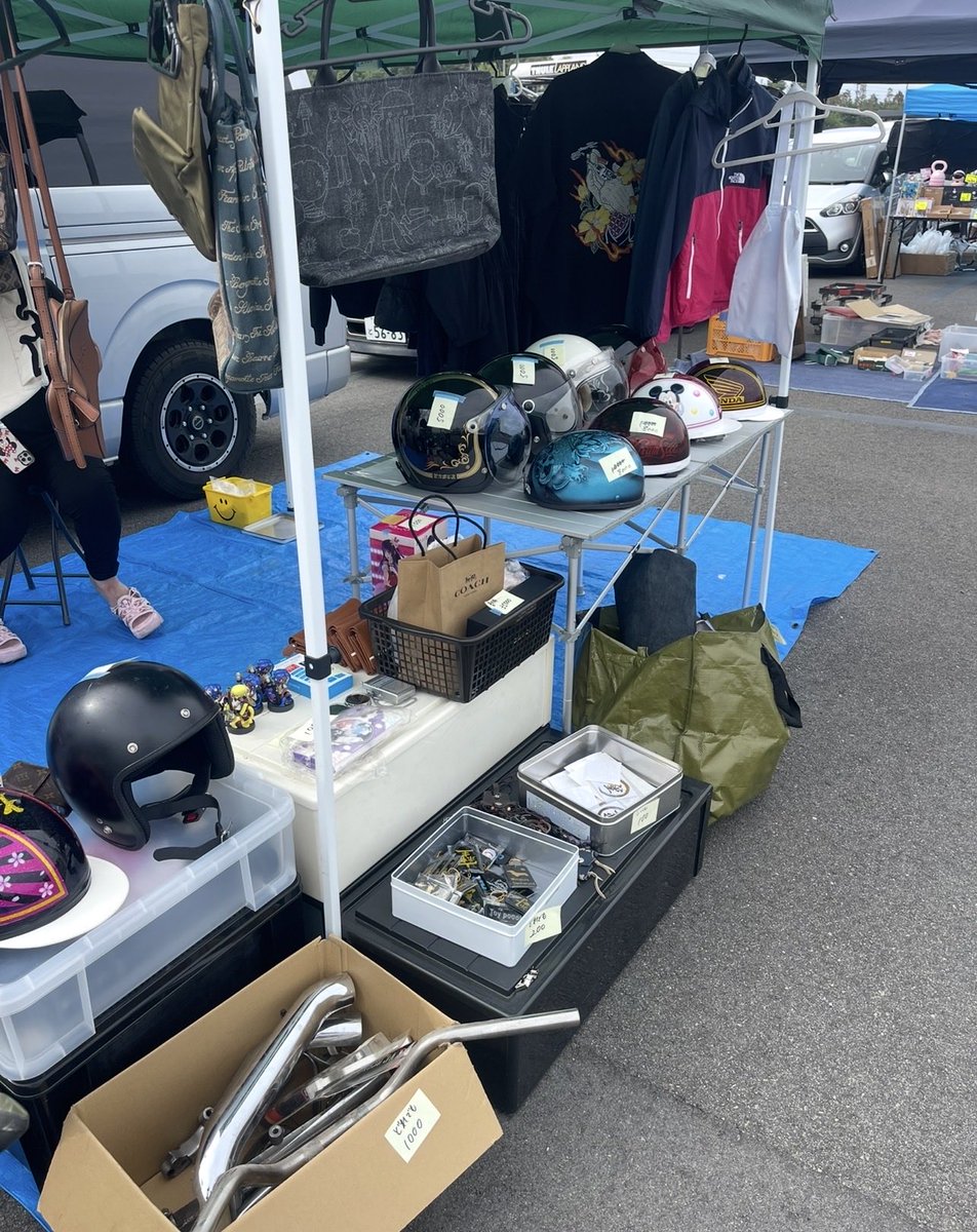 sepia369's tweet photo. メインのヘルメットもまーまー売れたし色々な物が売れたよ👌
今回の売り上げは去年より大幅にアップだぜ⤴️✨✨😄 https://t.co/OKPuKQZVAD