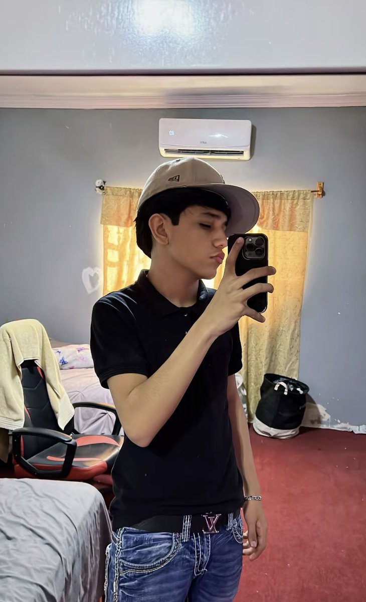 Juniorxioe's tweet photo. q onda bros✌🏻😝🐥 https://t.co/WzlacJe0gu
