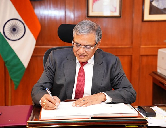 iAbhinav___'s tweet photo. I Stand With CEC Gyanesh Kumar Sir 💪🏻😎

#ElectionCommission https://t.co/7boDT9sgle