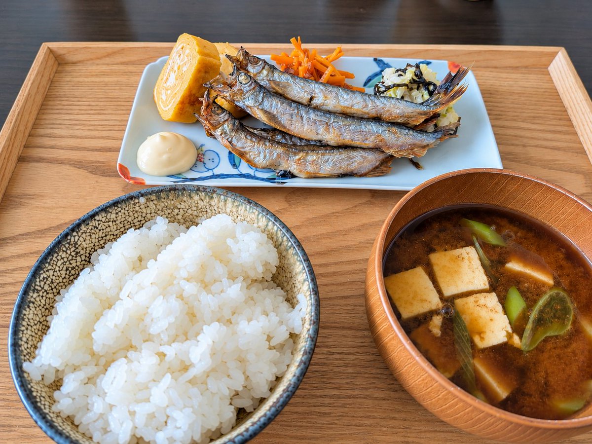 sora__517's tweet photo. 本日のお昼ご飯🍚
和食定食です✨
 #おうちご飯 #おうちご飯記録 https://t.co/bDP202WQUW