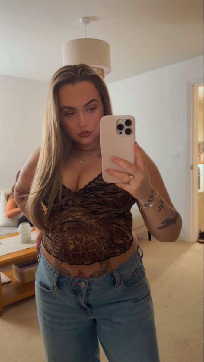 prinylaylaxox's tweet photo. Just got stood up by a “sub” here in Stockport that wanted to do ballbusting. 🇬🇧

He had already fully paid but I looked like an idiot so I want to UNLEASH my anger. 😈🥵

#findom #feet #blackmail #CNC #sissy #forcedbi #cuck #exposure #cuckold #birmingham #london https://t.co/WD9NplSn2G