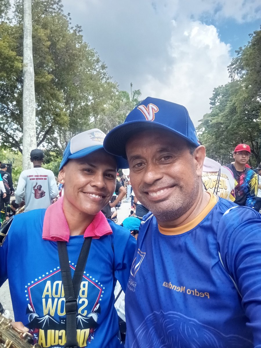 bscdonbosco's tweet photo. Ensayo, Récord Guiness, Caracas https://t.co/B24InNSFAF