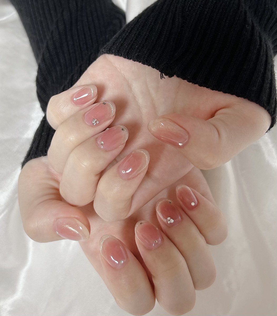 uta9030's tweet photo. 今回のネイル💅
 #チークネイル  #ネイル https://t.co/scNQo3rwNy
