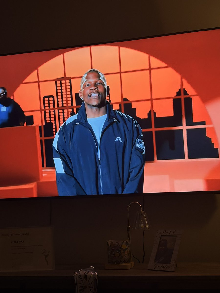 ReggieWade's tweet photo. Anthony Edwards doing a spoof SNL monologue and taking a shot at Brunson during the first commercial break is hilarious 😂 https://t.co/F3ln8Mq6Wi
