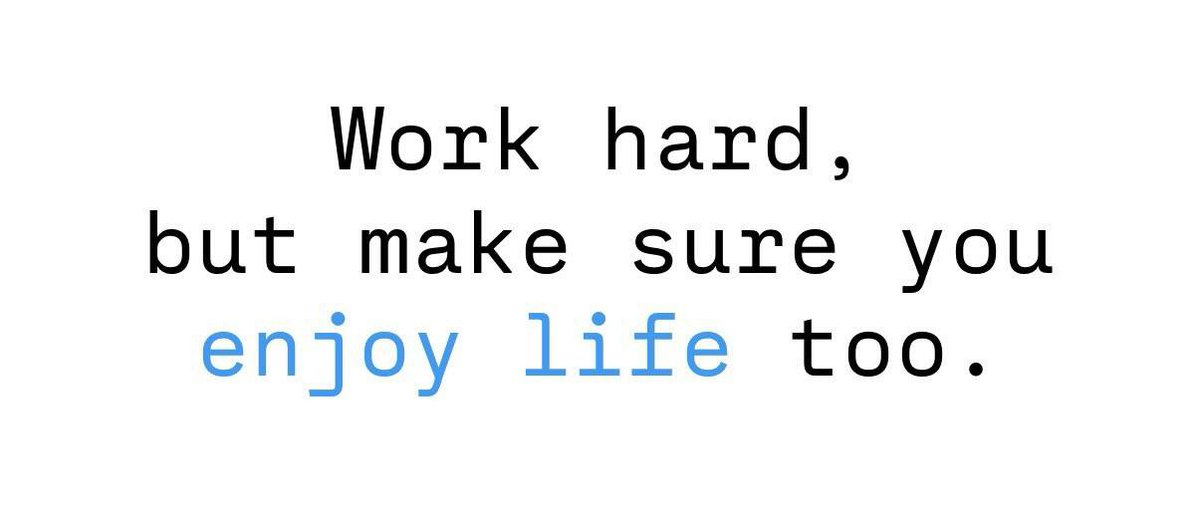 dress2win's tweet photo. Sunday rule:
 No alarms, 
No stress, 
just good vibes 😊 
Happy Sunday!

#ThinkBigSundayWithMarsha https://t.co/oywgzOg5lz