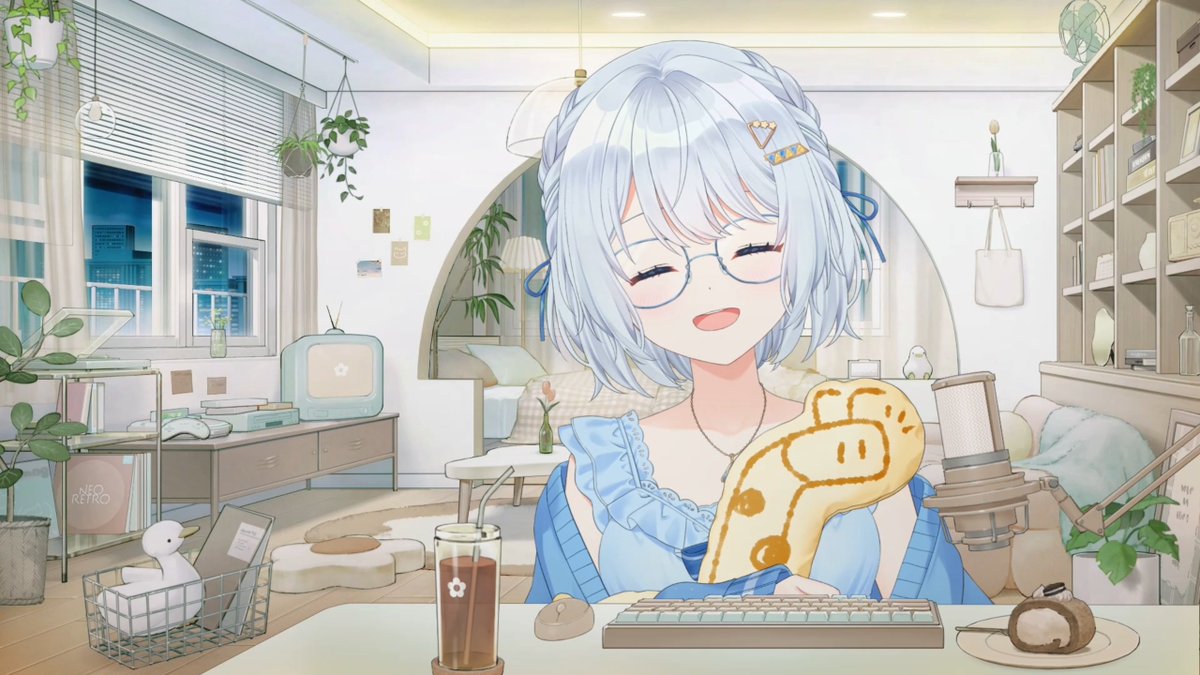 nami_harukaze's tweet photo. 👗新衣装を公開しました✨

と〜〜〜っても可愛いルームウェアをお仕立てしていただきました！
差分もたくさんあるので、ぜひ配信から確認してね👀

みんながニセキリンをめちゃ気に入ってくれたので、お部屋で抱えることにしました🦒

新しいお衣装でもぜひよろしくお願いします〜！！
#遥風日誌 https://t.co/mqhwQ8o19r