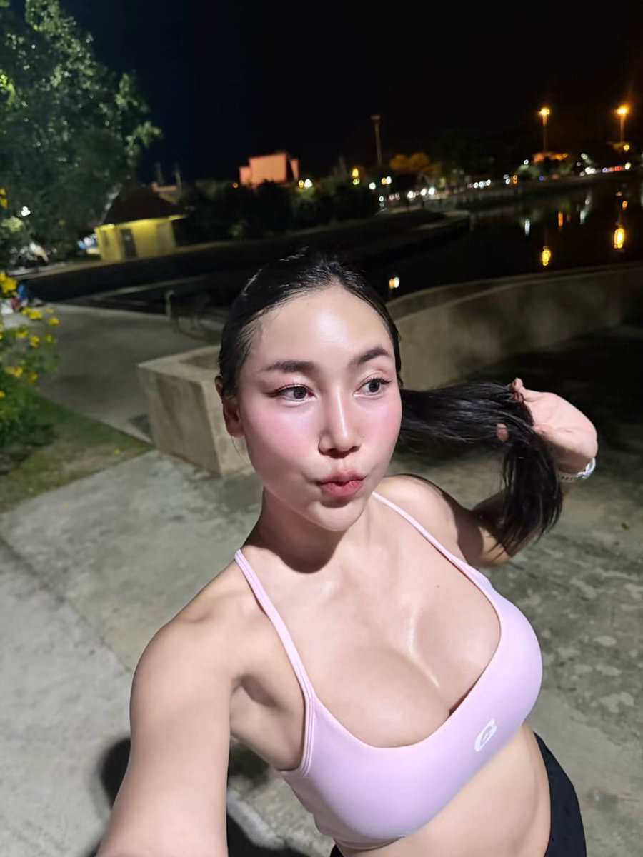 P72Rc's tweet photo. น้องหญิงทำพี่เสียวมาก #สาวน่าเย็ด https://t.co/9dIa6HyN80