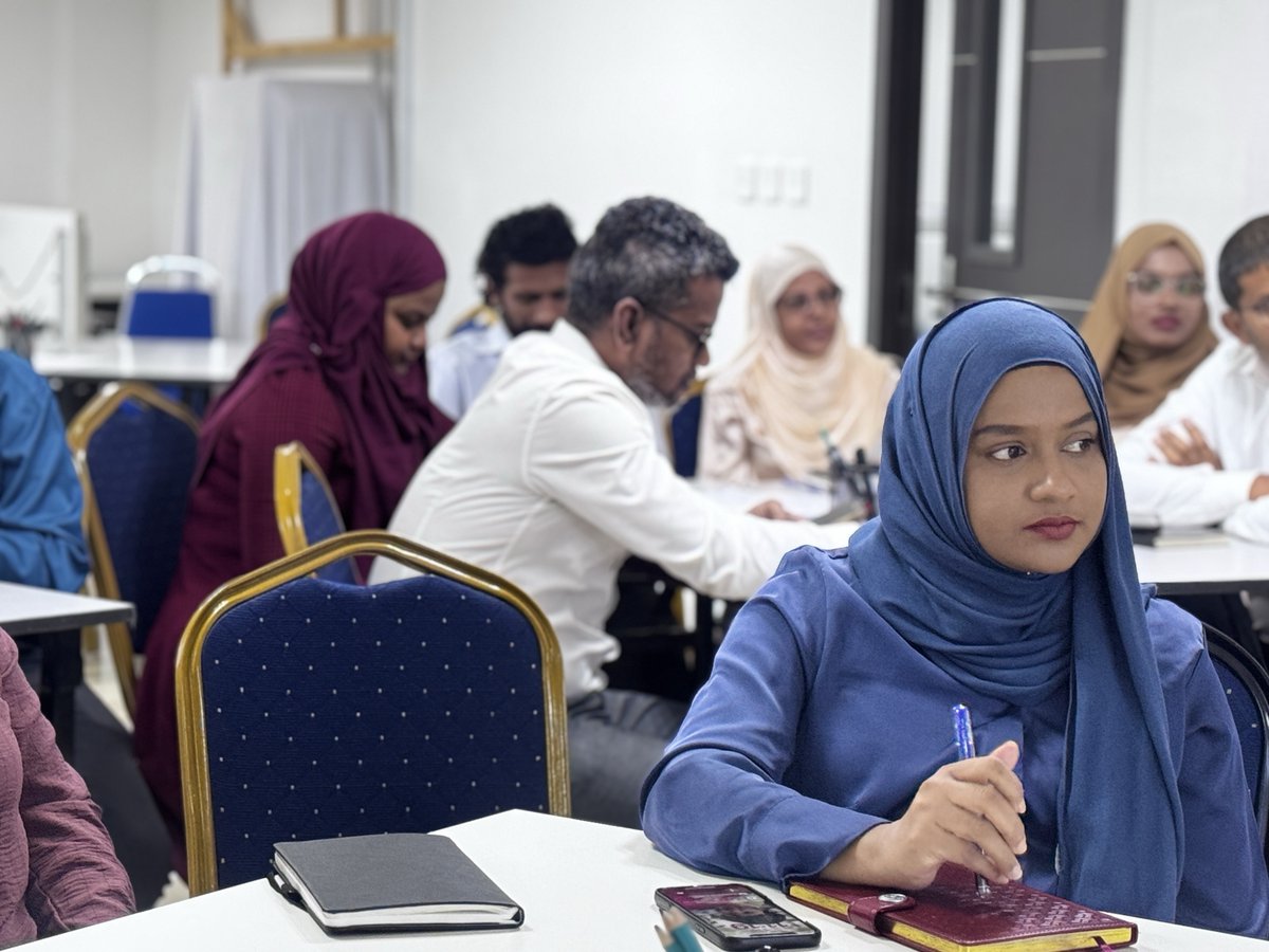 MNACAMALDIVES's tweet photo. The session highlighted the importance of effective communication, active listening, understanding different perspectives, and applying constructive negotiation strategies to manage conflicts and foster positive outcomes. https://t.co/gLWiM1tFjE