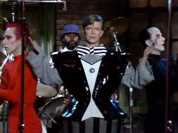 SamiG21098's tweet photo. David Bowie SNL 1979 Tribute:)✍️🎤🎶🖤⚡️⭐️
Zoltan as David Bowie⭐️
Calina as Joey Arias❤️
Macaulay as Klaus Nomi🖤
#digitalart #myocs❤️ #davidbowie⚡️ #klausnomi⚡️ #joeyarias @nbcsnl @DavidBowieReal @theklausnomi @JoeyAriasNYC https://t.co/m3RIxnzH4Z