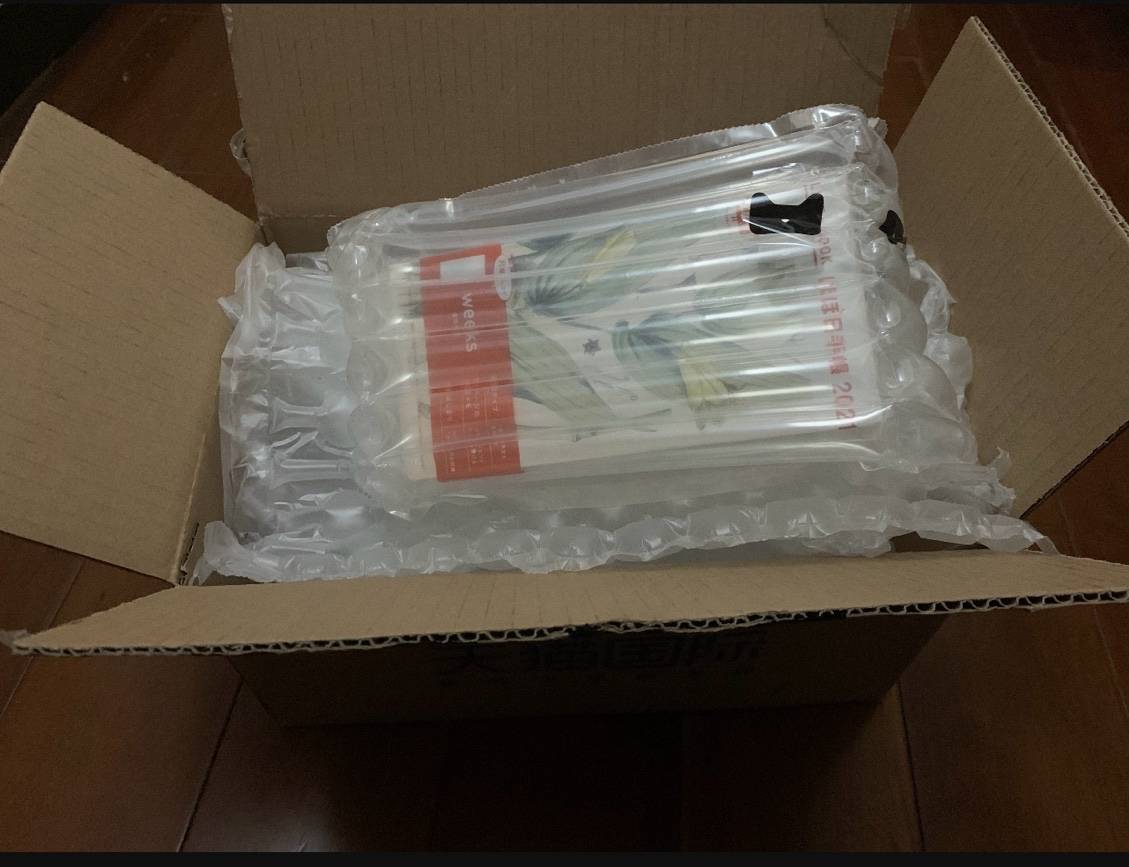 UrsulaAlfreds's tweet photo. Just opened my long-awaited package—couldn’t wait to tear it open and see what’s inside! https://t.co/UlHYwn2guu