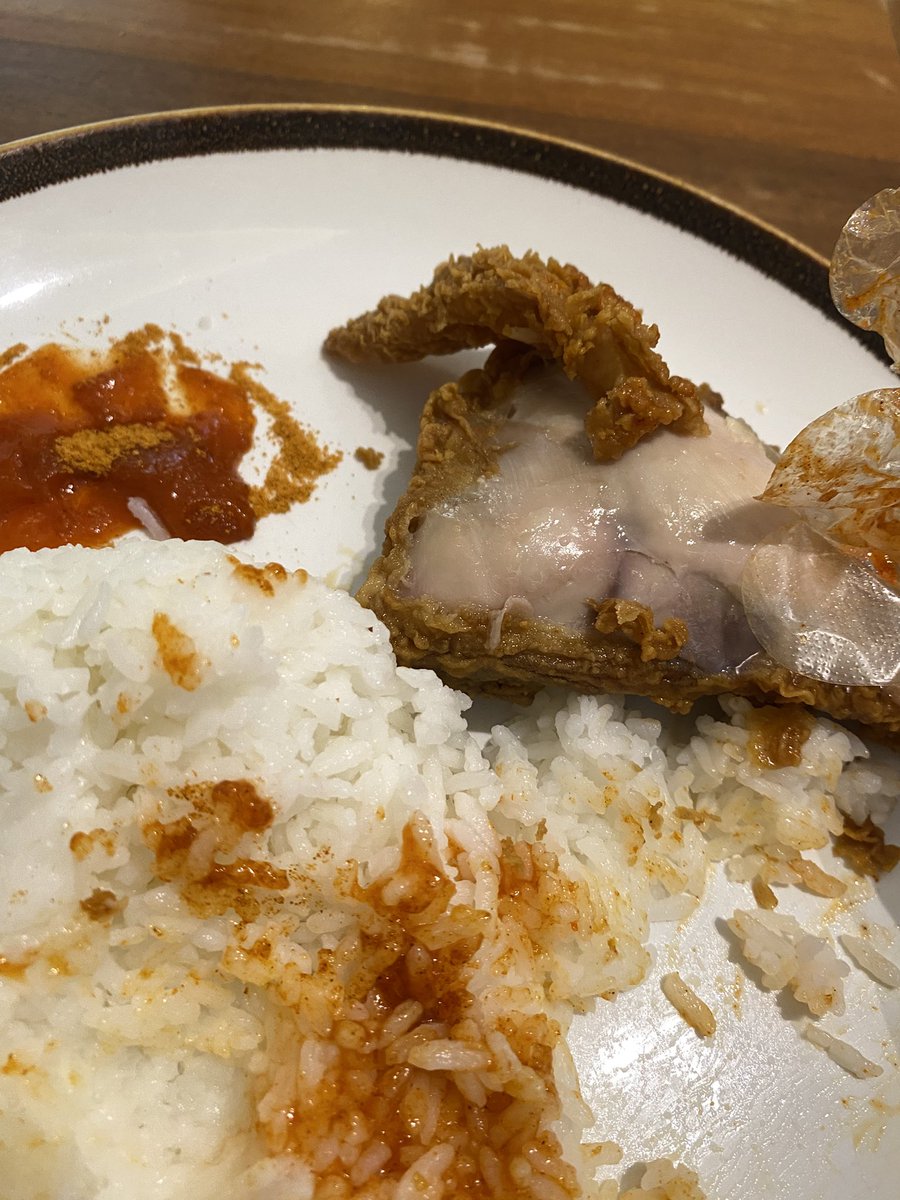 miowone's tweet photo. makan https://t.co/OBSOykhYOl