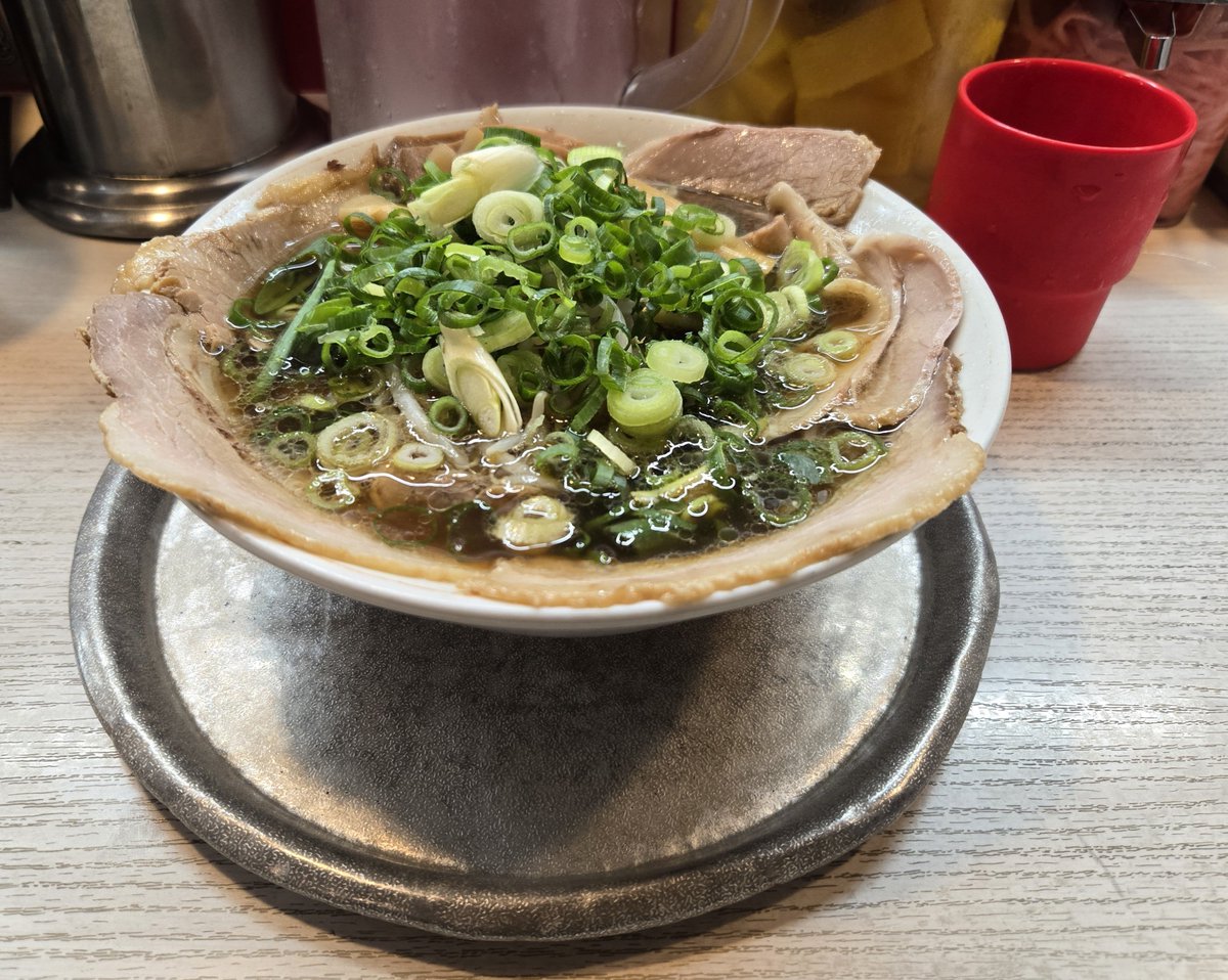 askappppp's tweet photo. 三ノ宮にてラーメン！ https://t.co/5ovO1fzLBs